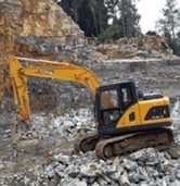 Yuchai YC135 Compact Crawler Mini Excavators Hydraulic Crawler Excavator