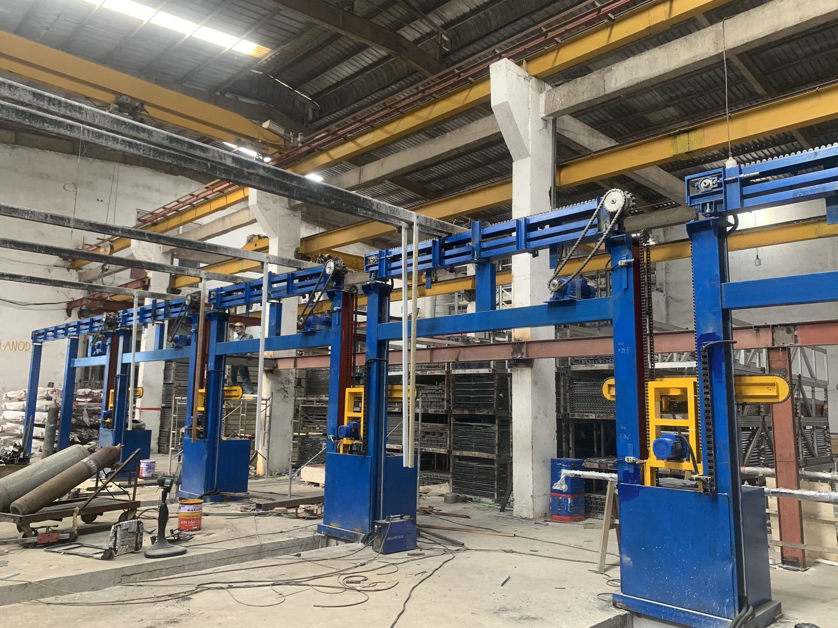 1200T/M Capacity Semi-Automatic Aluminum Anodizing Line with 6500mm Profile Length