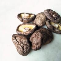 Cogumelos Shiitake secos de cor marrom para culinária 1 ano de vida útil