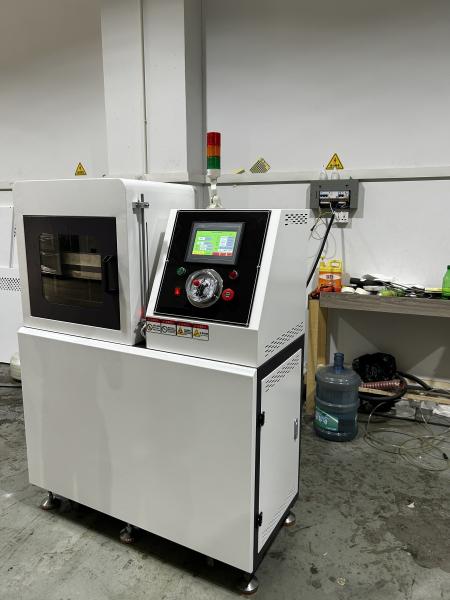 プレートゴムの硬さ50〜60HRCのプレートゴムの試験機