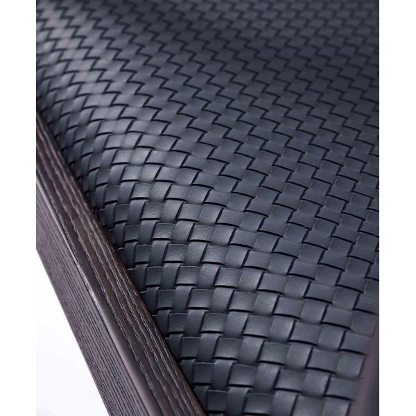 Couleur noire pour la maison