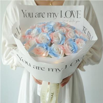 Cadeau de la Saint-Valentin glace écrasée rose bleue savon bouquet de fleurs pour la petite amie meilleur ami fleur d'anniversaire