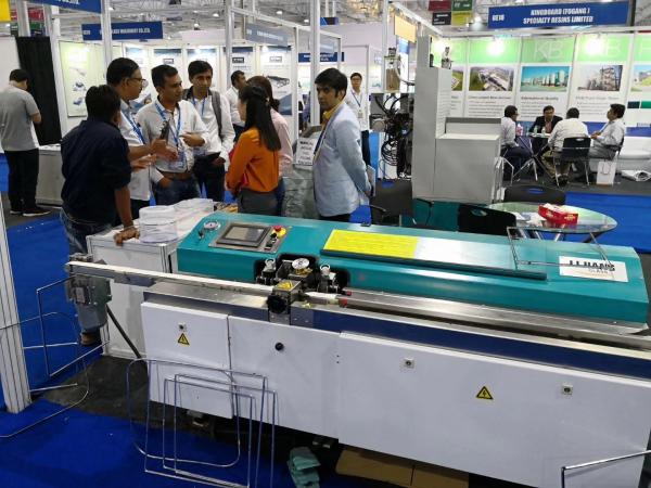 Do derretimento quente de vidro do vedador do silicone da parede de cortina máquina butílica