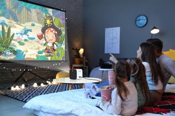 Q3 Mini Populaire HD Portable Android Smart Projector 720P Classic Manège facile à transporter