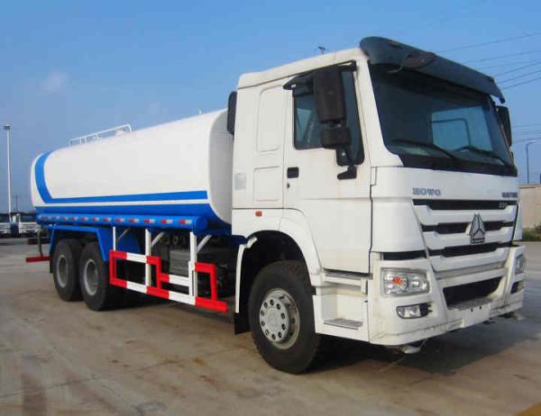 20m3 water truck HOWO 6X4 shower truck SINOTRUK brand  336HP white color