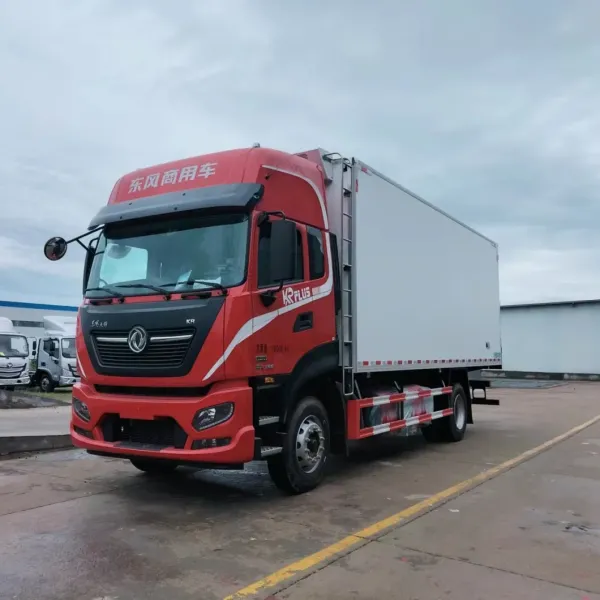 Dongfeng 6X4 Tractor with 40ton-50ton Transport Freezer Trailer Refrigerator Container Semi Trailer