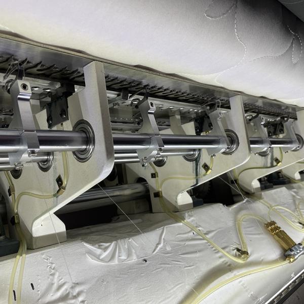 Computer Guided Mattress Quilting Machine For Comforters 6*6*2m