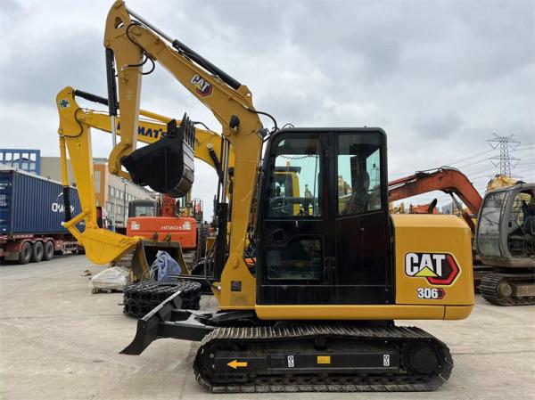 6 Ton CAT 306E Used Mini Excavator Hydraulic Caterpillar Small Digger Earthmoving