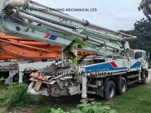 In 2011 Zoomlion ISUZU Chassis 38 M Concrete Pump Truck 5 Cylinders And 5 Masts