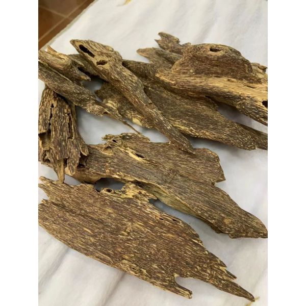 150g Hainan Wild Agarwood Aloeswood Natural Scraped Black Oil Bulk Spices Insect Authentic