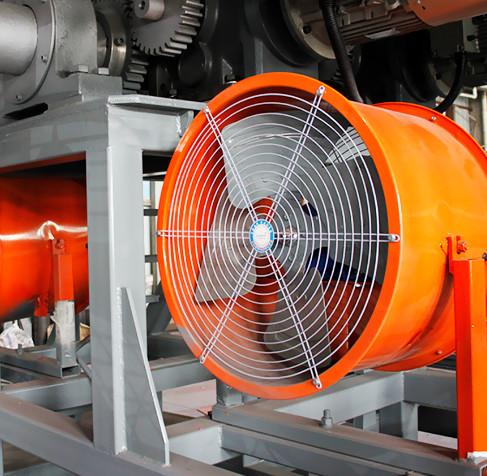 Máquina de moldeado rotativo de plástico tipo lanzadera personalizada para productos huecos