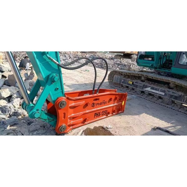 Top Type Excavator Hydraulic Breaker 155mm SB121 Hydraulic Hammer For Excavators