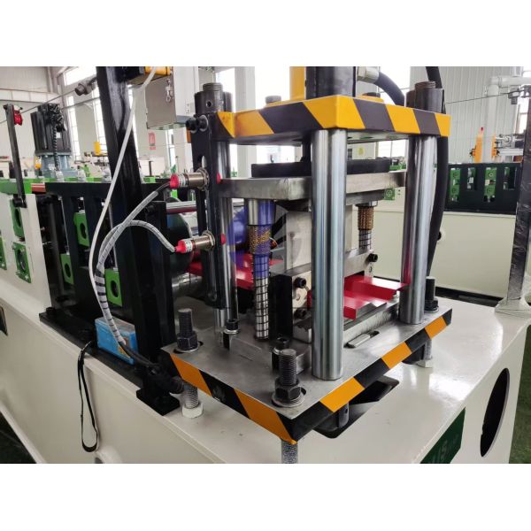 14 Rows Profile Roll Forming Machine For Continuous Operation High Speed M Shaped Cold Bending Equipment