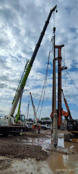 Vibro Compaction Piling 1200 Kg For Improved Ground Performance At High Frequency Of 43 Hz