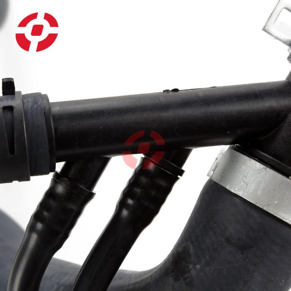 Auto LR034637 Radiator Water Hose For Land Rover Range Rover Sport Discovery 5 Water Pipe