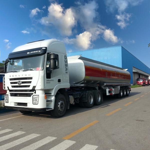 42000L 4 compartiments Super réservoir de carburant à pneu unique camion semi-remorque avec axe Fuwa 13t et airbag suspension de ressort