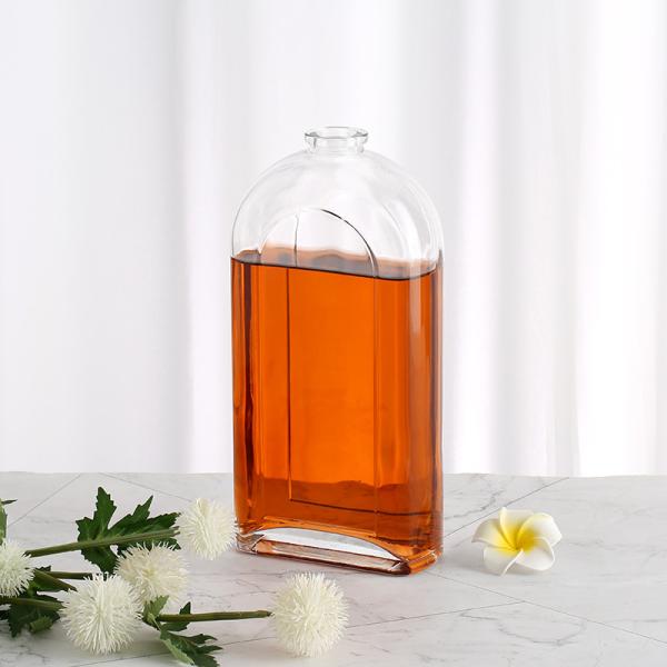 Transparent Custom Whiskey Bottle for Liquor and Alcoholic Beverages Manufacture