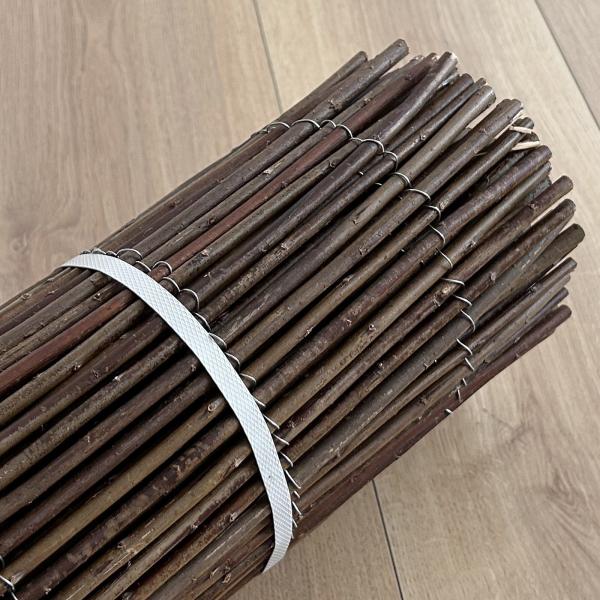 Branches de saule naturel pour une toile de fond parfaite et une solution d'intimité
