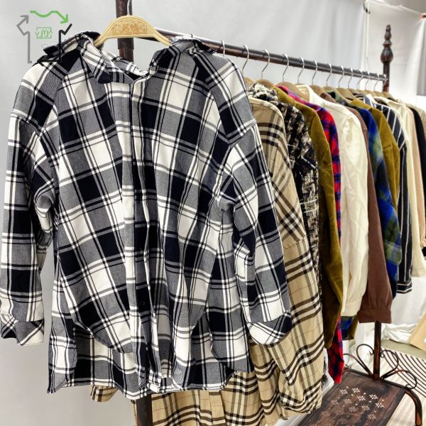 Used Vintage Casual Long Sleeve Plaid Shirt 95-100% Clean Winter Clothes Second Hand