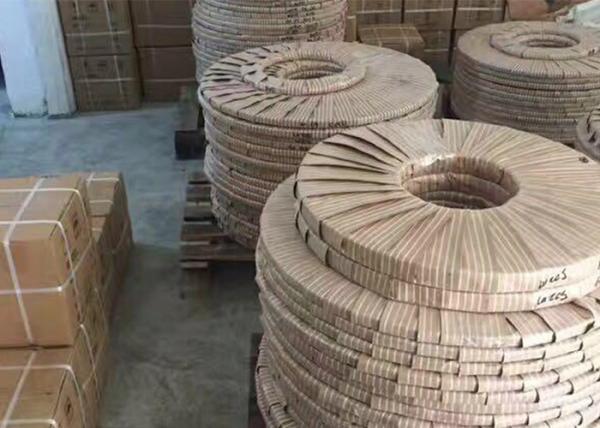 La largeur laminée à froid d'AiSi 600mm a galvanisé la bobine en acier