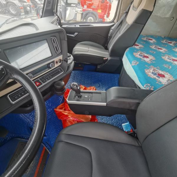 Initial Payment Sinotruk HOWO Trucks for International Buyers Electric Ignition Mode