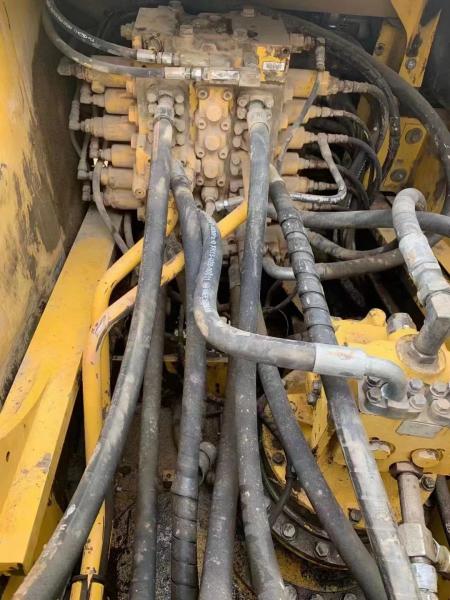 21000 KG Peso Komatsu 200-8 Excavadora original bomba hidráulica Excelente desempenho