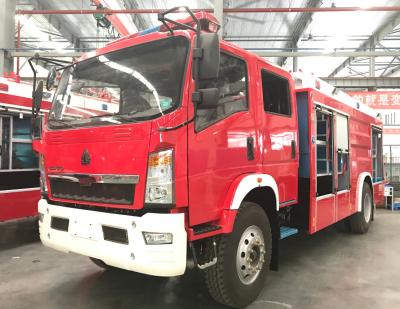 Howo Veículos de combate a incêndio e resgate de 4 toneladas com espuma de água multifuncional