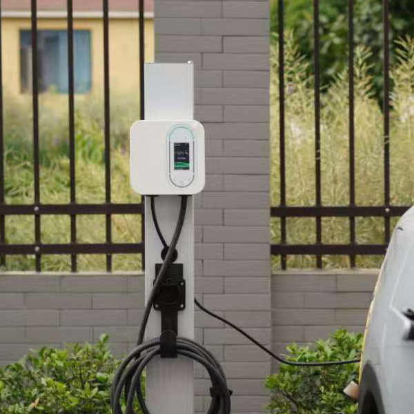 Однофазная станция зарядки электромобилей Wallbox Charger 32A IP65 с кабелем 5 м