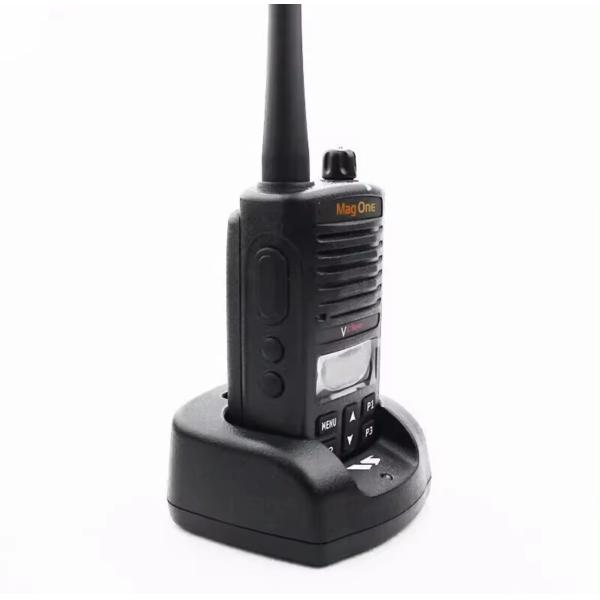 3-10KM Talk Range Digital DPMR Commercial Two Way Radio Walkie Talkie For Mag One VZ-D135