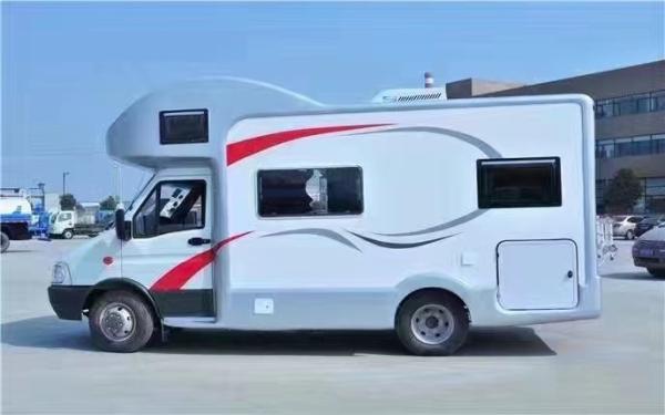 Luxury Travel Trailer With Engine 170hp IVECO Motorhomes Caravan OE NO OEM Service Customized