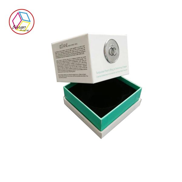 A caixa de presente cosmética extravagante/personalizou o logotipo dourado de Sticked da caixa da composição