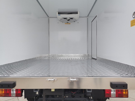 Jiangling Cargo Van Refrigeration Diesel Rear Drive 4×2 Manual Transmission