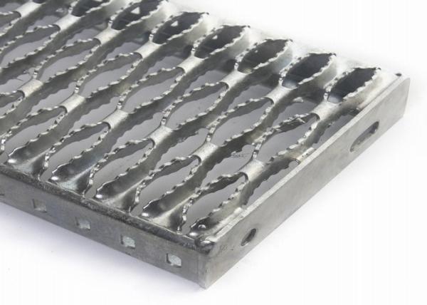 Perforated Galvanized Steel Stair Treads 1.5 - 5mm Thickness Anti Slip Surface