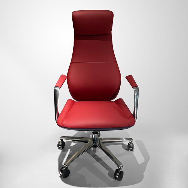 Silla de oficina con diseño ergonómico y material de cuero sintético