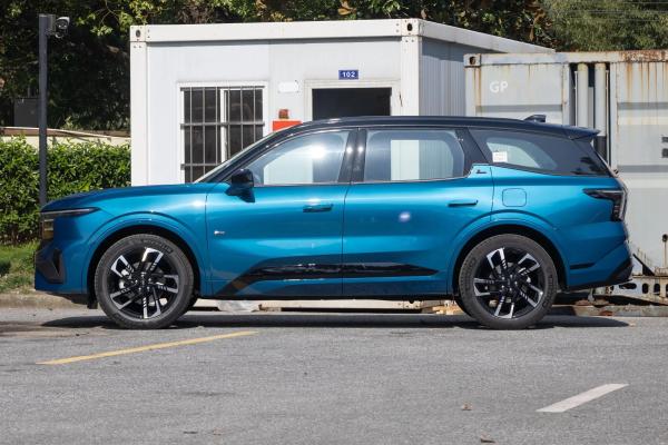 Hot Sale Ford 2024 Edge Ruijie L 2.0T EcoBoost 2/4WD 5-door 7seats China Suv Cars Electric Vehicle Suv hybrid cars made in China