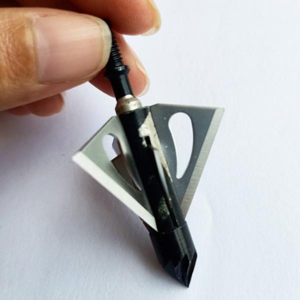 Зерно расширяемые пункты 3blade Broadheads кармазина 100 Spintite и поля