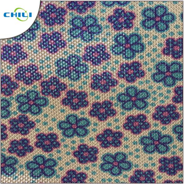 Shinnning Synthetic Leather Fabric Floral 0.7±0.1mm Thickness Precision Cutting