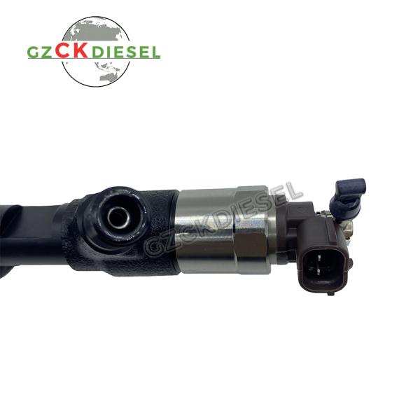 Fuel Injector 33800‐45700 095000-5550 for Hyundai HD78 3.9L Engine