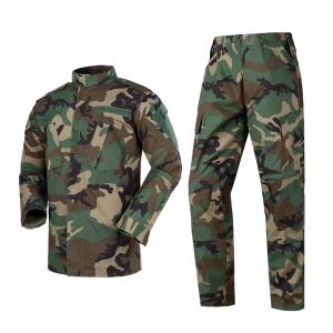 O uniforme militar do americano mesmos como a faixa Malásia uniforme do exército