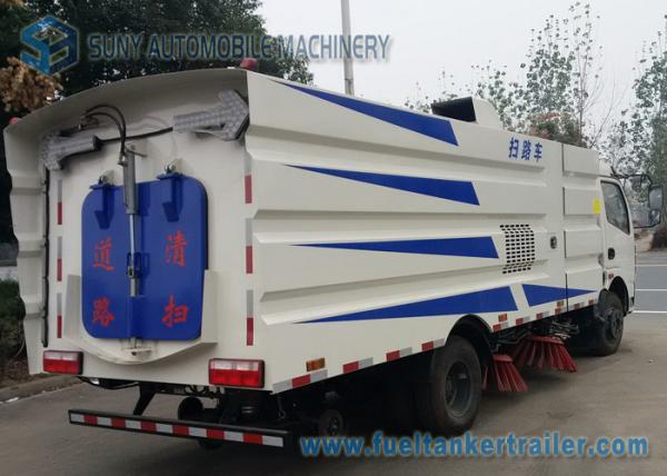 4 by 2 Street Cleaning Truck Road Sweeper Truck With CY4102-CE4F Engine