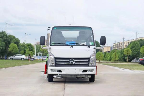 Diesel 4*2 Meter Dust Suppression Water Tanker Transport Truck for Dust Control and Water Transportation