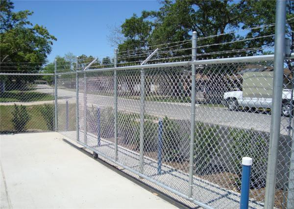 Chain Link Fabric With End Post and Brace US standard Hot Dipped Galvanized 366gram/SQM,