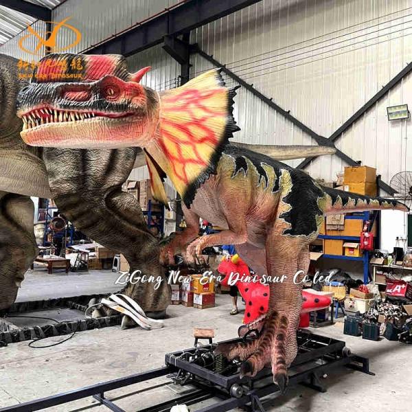 Large Size Sliding Animatronic Dilophosaurus Dinosaur Model For Theme Park And Theme Events