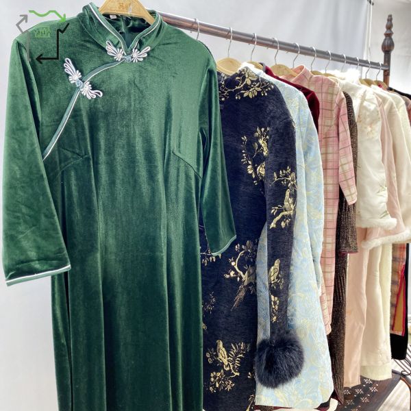 Second Hand Long Thick Cheongsam Autumn Winter Mix Styles Slimming Fashionable