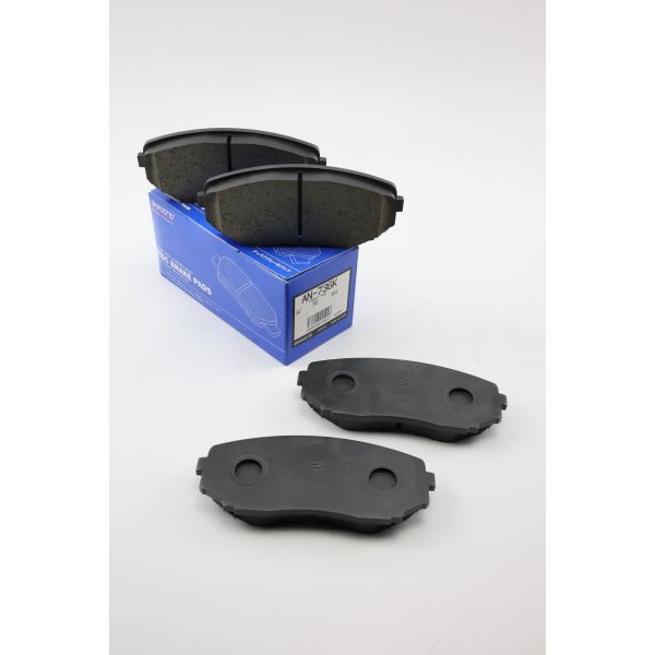EHY2-33-28Z Brake Pads Set Braking System Stable For CX8 CX7 L2Y7-33-23Z Mitsubishi Galant