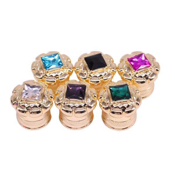 Изготовленная на заказ косметическая крышка сплава цинка крышки флакона духов металлического волокна крышки бутылки сферически бросая косметическая