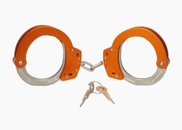 Titanium Alloy High Security Handcuffs , Military Grade Handcuffs Three Rows Of Fan Teeth