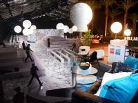 La lámpara llevada inflable blanca fresca caliente poste montó interior al aire libre