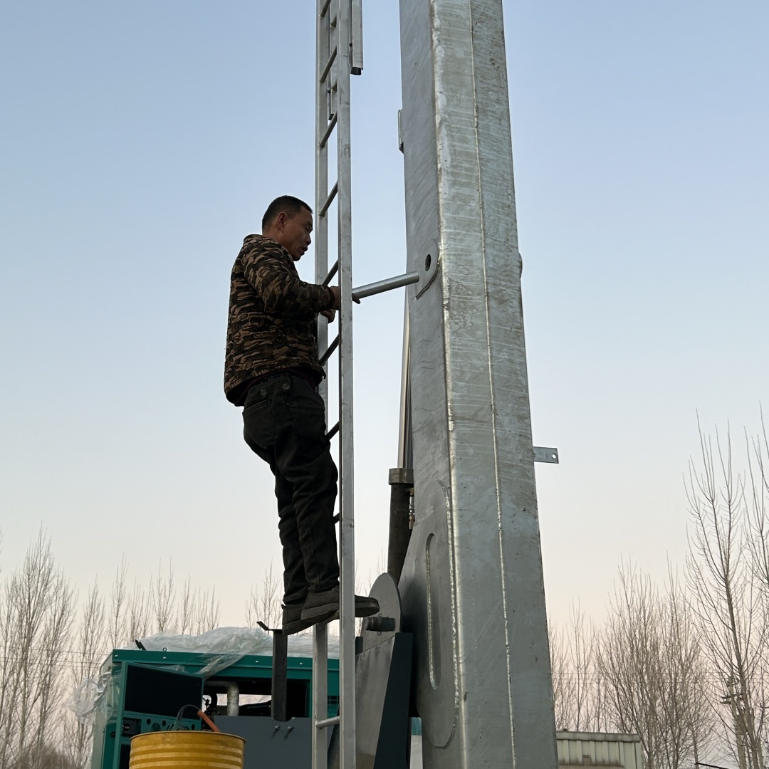 12m - 25m Portable Telescopic Steel Mast Tower for Mobile Base Station and Temporary Event Surveillance with Electric Lifting System and Fast Deployment Base