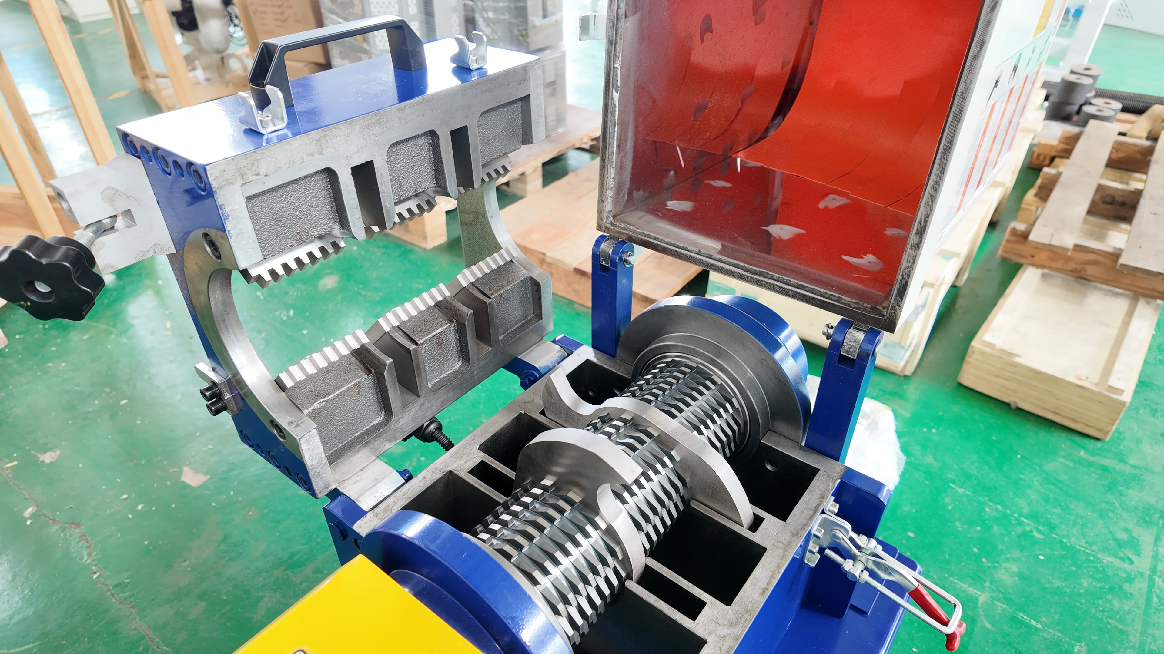 Injection Waste Online Crushing Machine Low Speed Silence Crusher